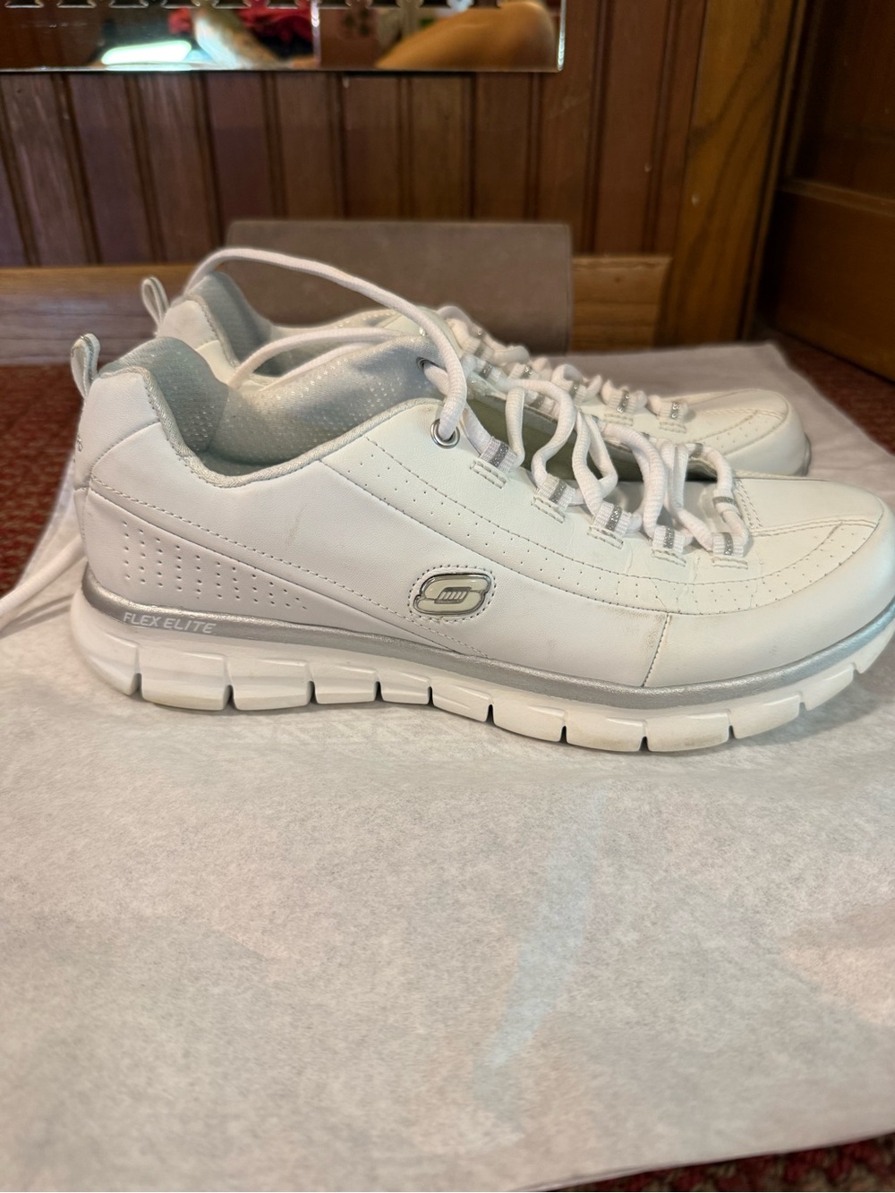 Skechers White Leather Flex Elite Slip-On Lace Sneakers